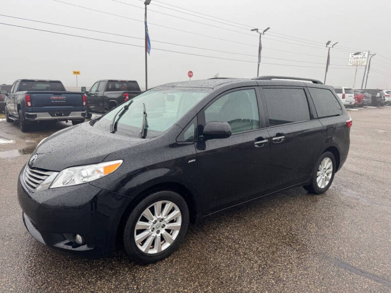 2017 Toyota Sienna for sale at The Car Buying Center Loretto in Loretto MN