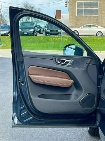 2018 Volvo XC60 T5 Momentum