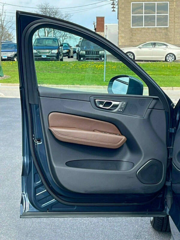 2018 Volvo XC60 T5 Momentum