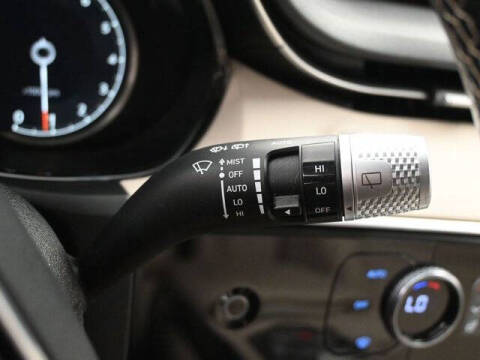 2023 Genesis GV70 2.5T Standard