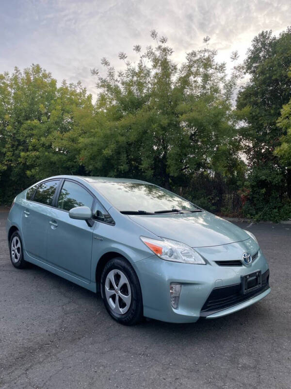 2012 Toyota Prius Two photo 8