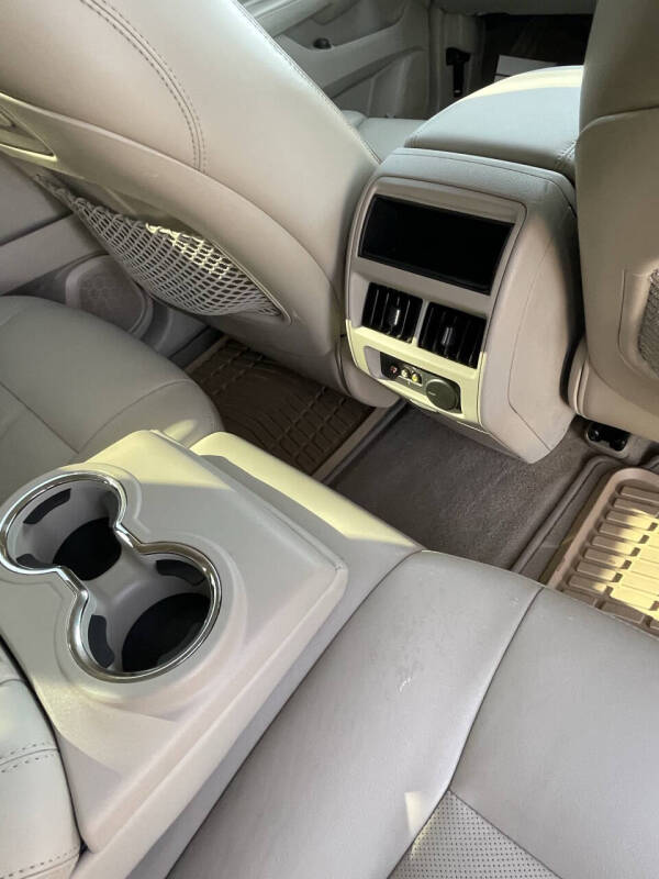 2011 Cadillac SRX Performance Collection