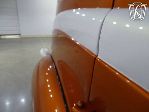 1937 Plymouth P4