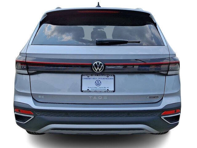 2025 Volkswagen Taos SE 4Motion