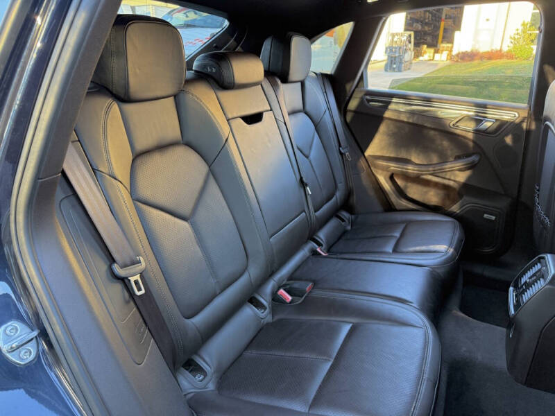 2019 Porsche Macan S