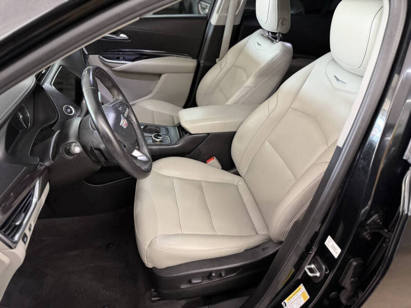 2020 Cadillac XT4 Luxury