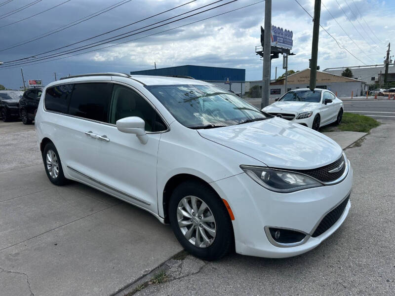 2019 Chrysler Pacifica Touring L
