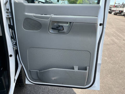 2006 Ford E-Series E-350 SD XLT