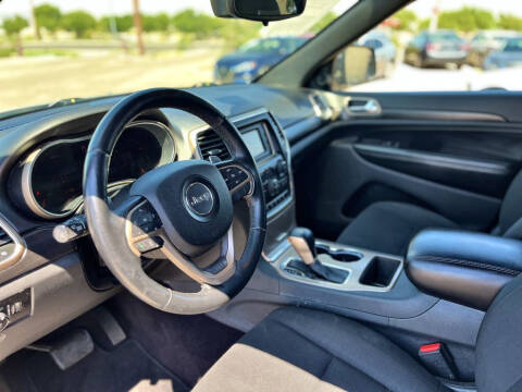 2017 Jeep Grand Cherokee Laredo