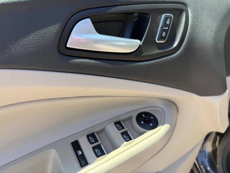 2016 Ford C-MAX Hybrid SE