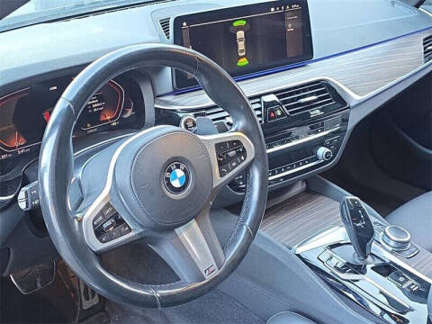 2022 BMW 5 Series 530i