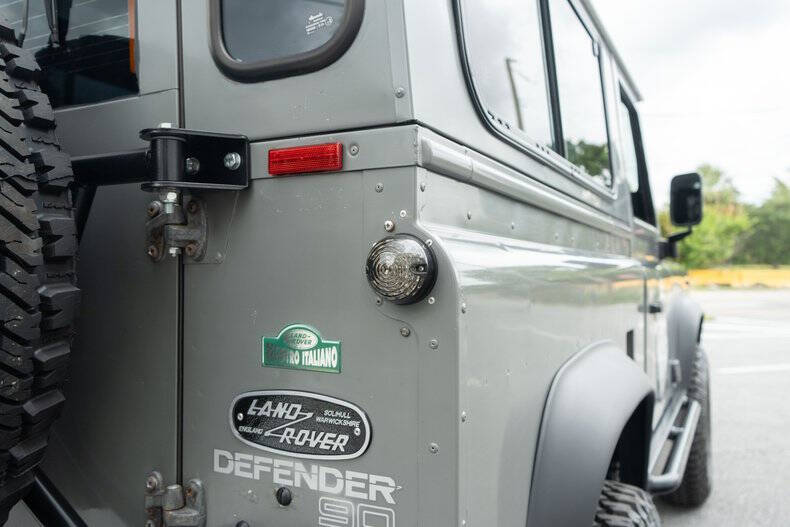 1991 Land Rover Defender