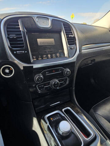 2016 Chrysler 300 Limited