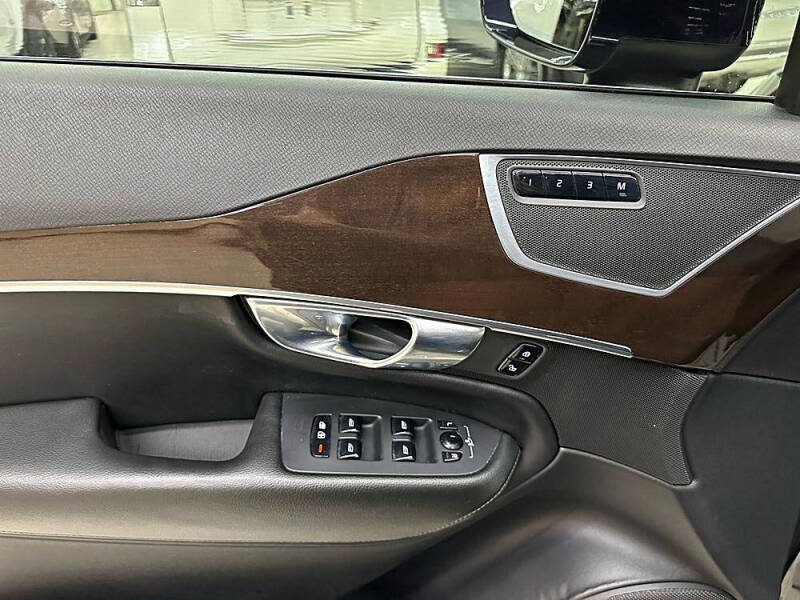 2019 Volvo XC90 T5 Momentum