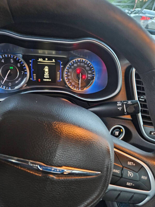 2016 Chrysler 200 Limited