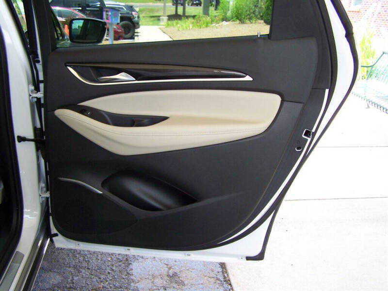 2021 Buick Enclave Essence