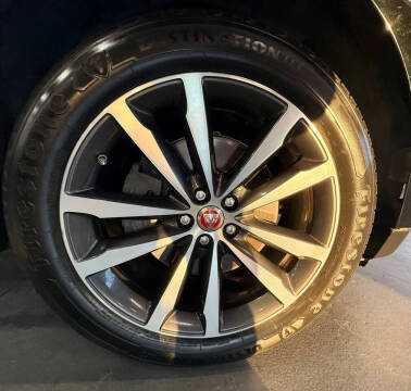 2019 Jaguar F-PACE 30t Prestige