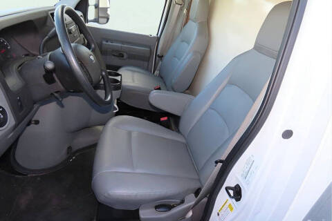 2017 Ford E-Series E-450 SD