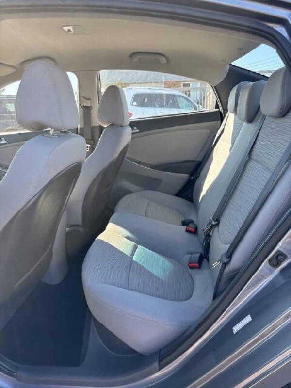 2017 Hyundai Accent Value Edition