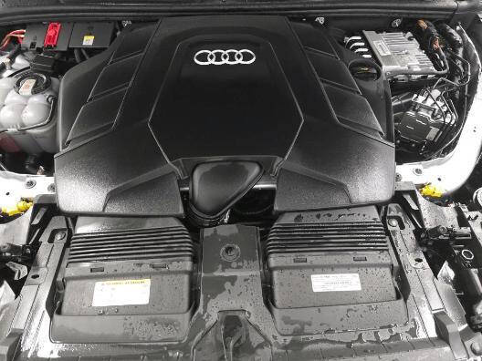 2022 Audi Q7 quattro Premium Plus 55 TFSI