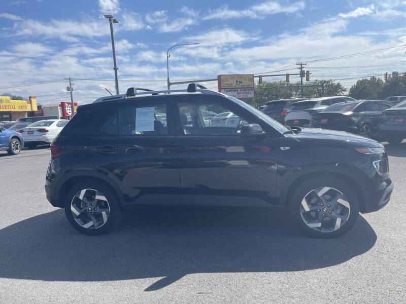 2024 Hyundai Venue SEL