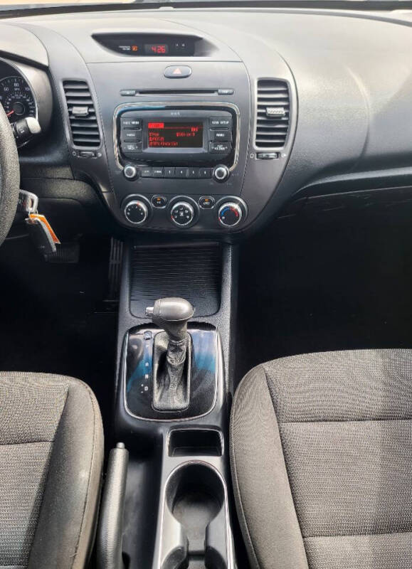 2017 Kia Forte5 LX