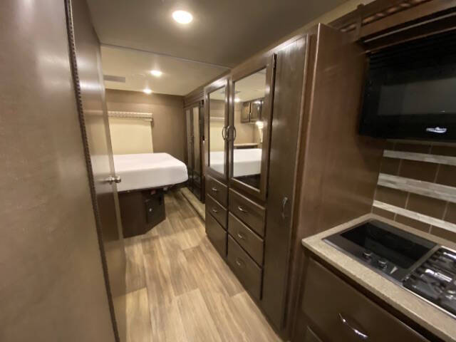 2017 Ford E-Series E-450 SD