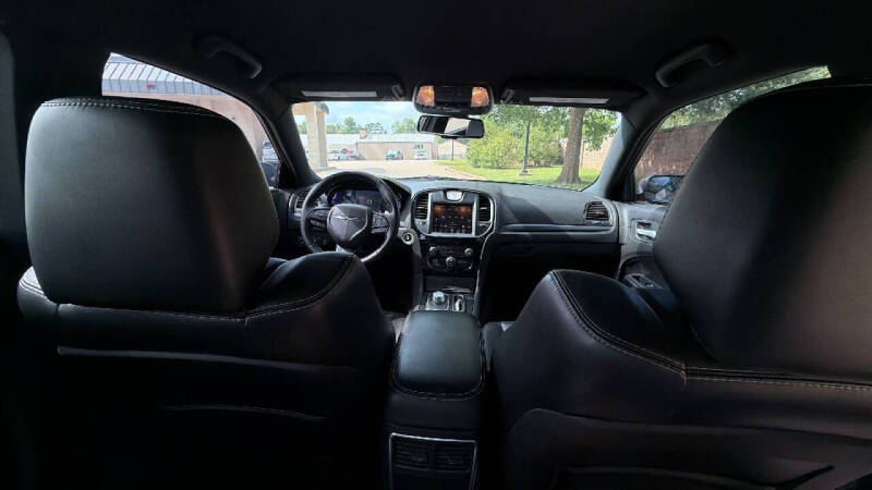 2016 Chrysler 300 S