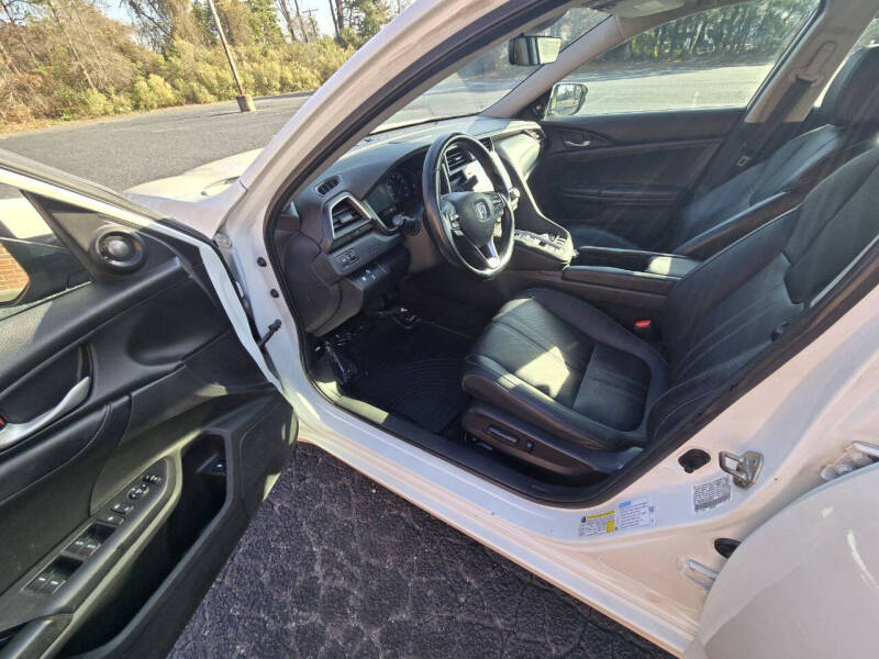 2019 Honda Insight Touring