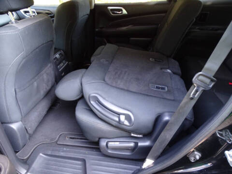 2019 Nissan Pathfinder SV