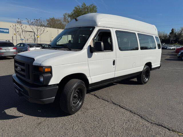 2013 Ford E-Series E-350 SD
