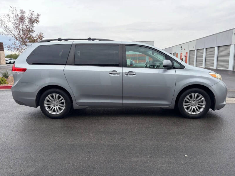 2011 Toyota Sienna