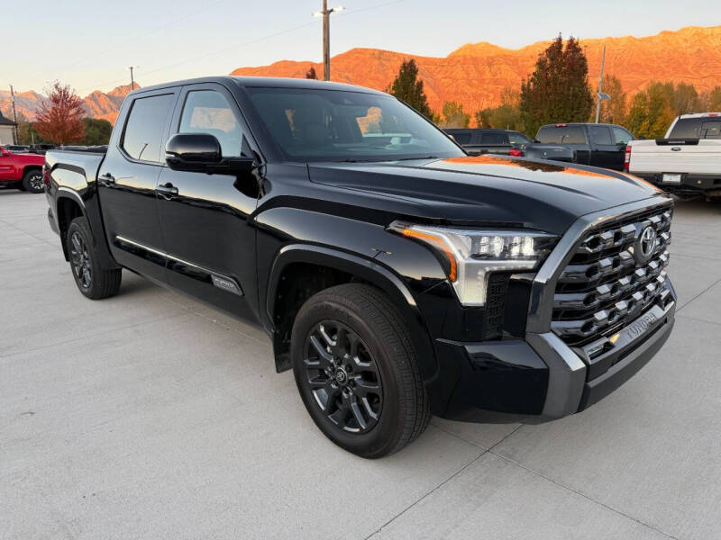 2025 Toyota Tundra Platinum's photo
