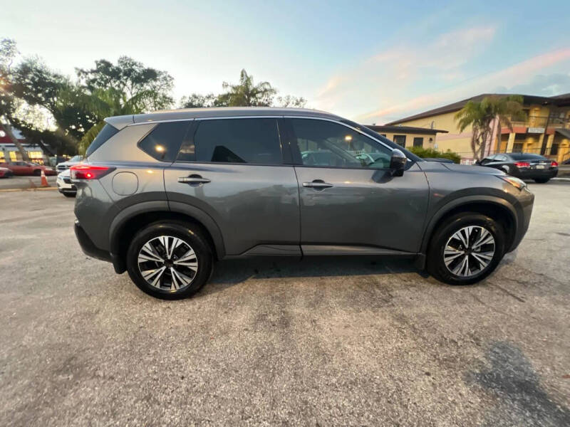 2021 Nissan Rogue SV