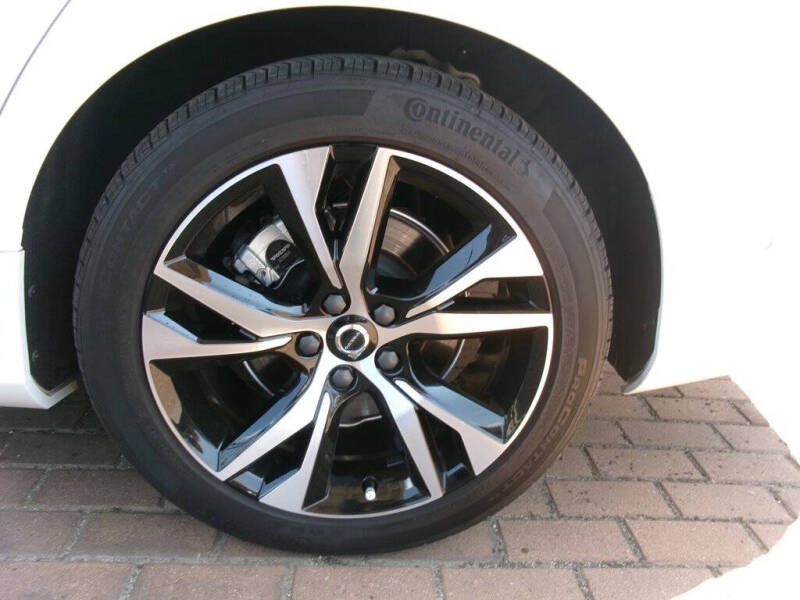 2024 Volvo S60 B5 Plus Dark Theme