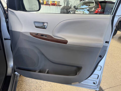 2014 Toyota Sienna