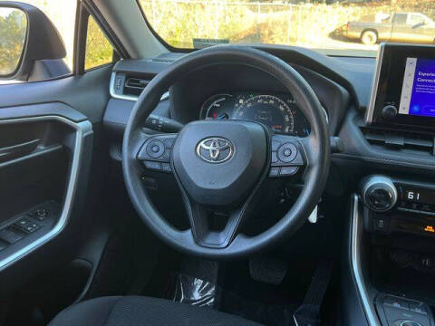 2023 Toyota RAV4 Hybrid LE