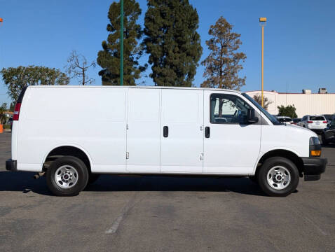2023 GMC Savana 2500