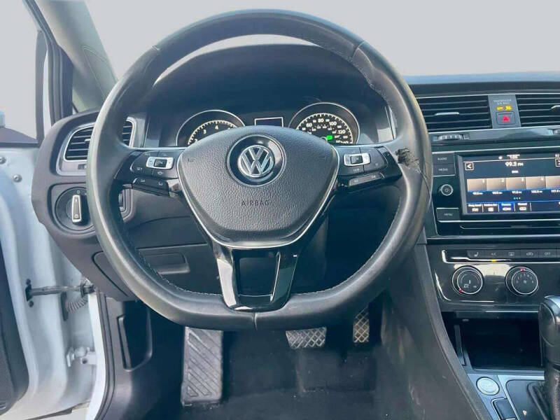 2021 Volkswagen Golf TSI