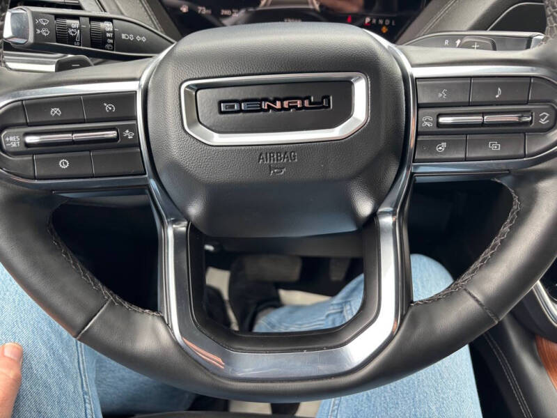 2025 GMC Yukon XL Denali