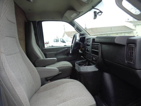 2017 Chevrolet Express 2500