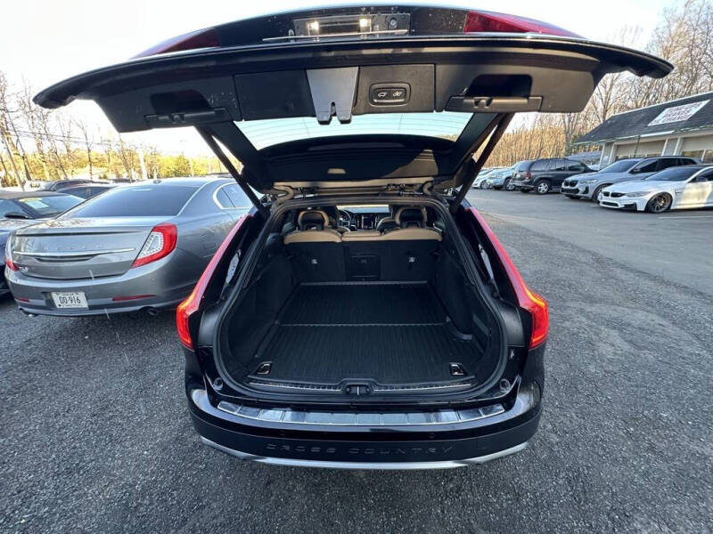2018 Volvo V90 Cross Country T5