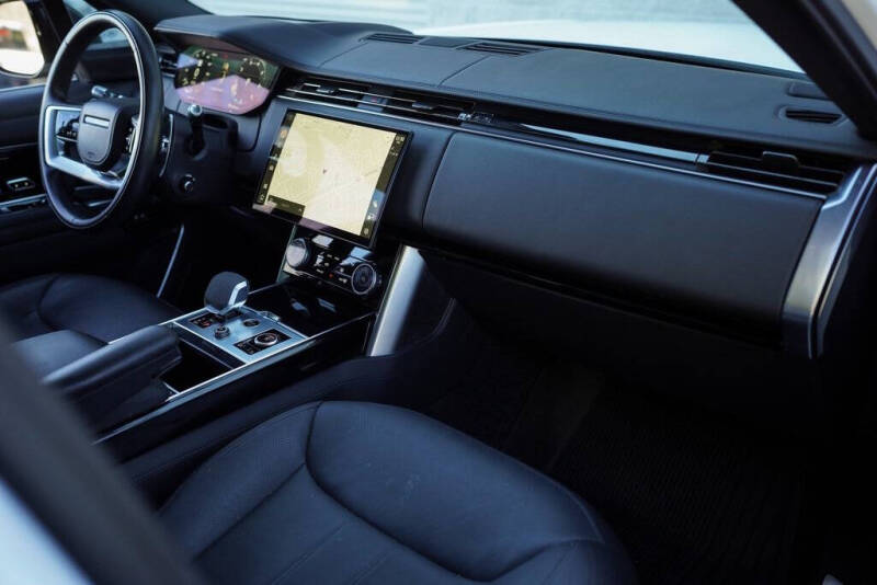 2022 Land Rover Range Rover P400 SE