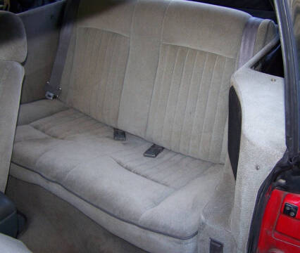 1990 Pontiac Sunbird LE