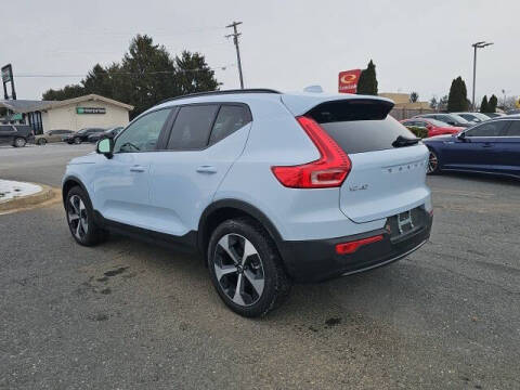 2026 Volvo XC40 B5 Plus