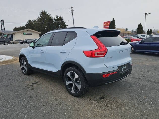 2026 Volvo XC40 B5 Plus