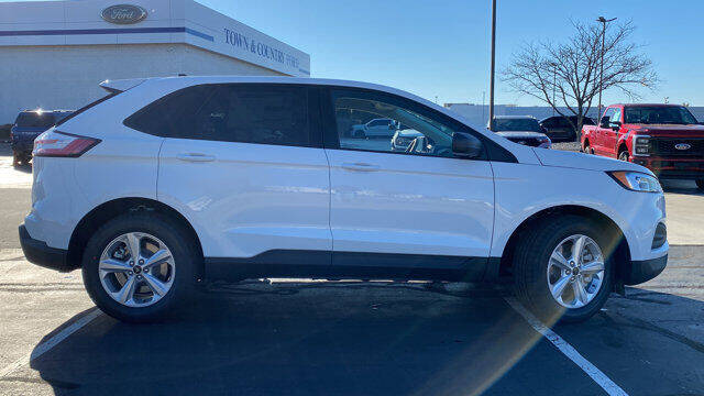 2024 Ford Edge SE