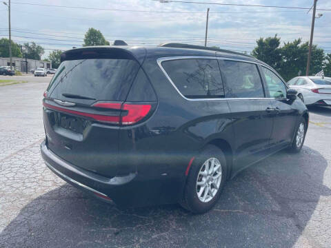 2022 Chrysler Pacifica Touring L