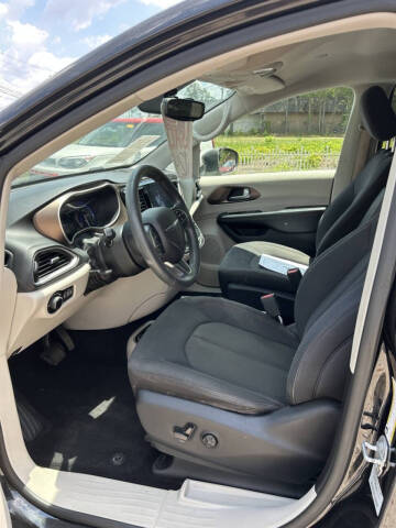 2017 Chrysler Pacifica Touring