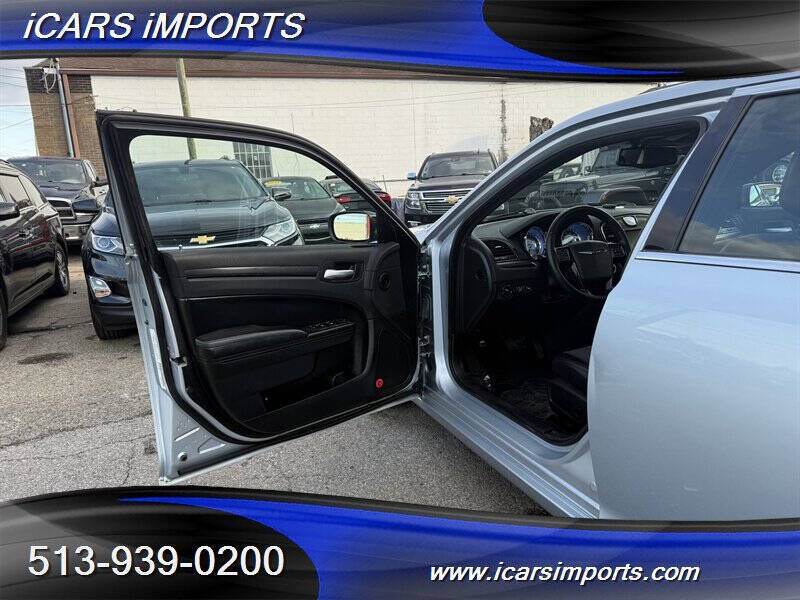 2013 Chrysler 300 Glacier Edition